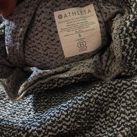 Athleta Grey Flurry Peak Turtleneck Top S - Picture 7 of 7